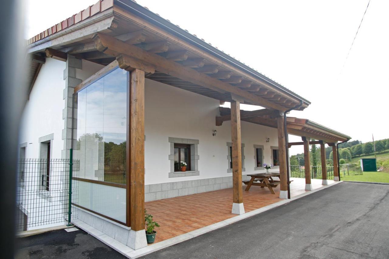 Los Fresnos De Ribadesella Exterior foto