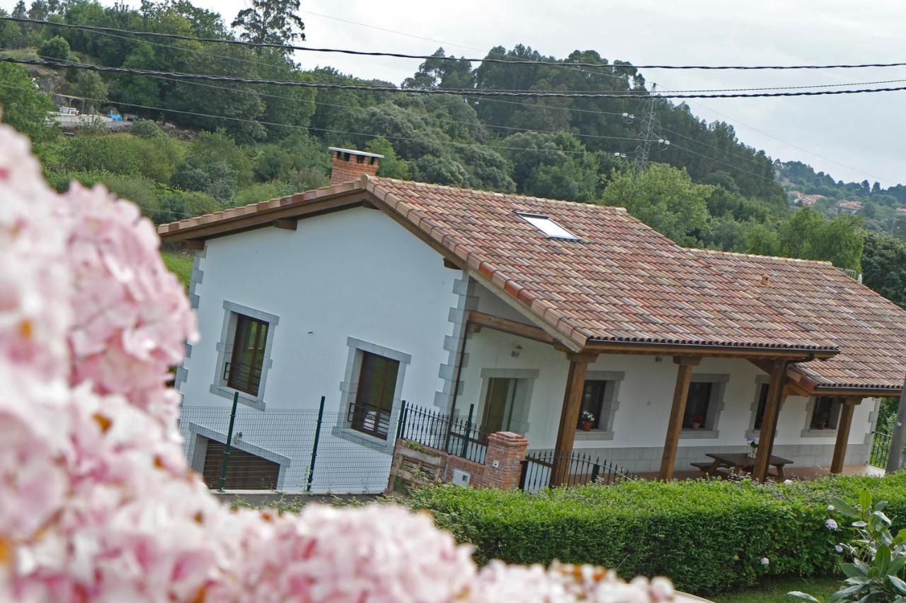 Los Fresnos De Ribadesella Exterior foto